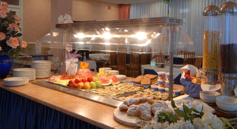 Hotel Amburgo Бибионе Экстерьер фото
