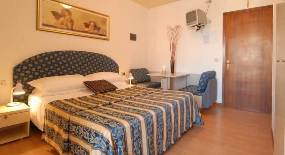Hotel Amburgo Бибионе Экстерьер фото