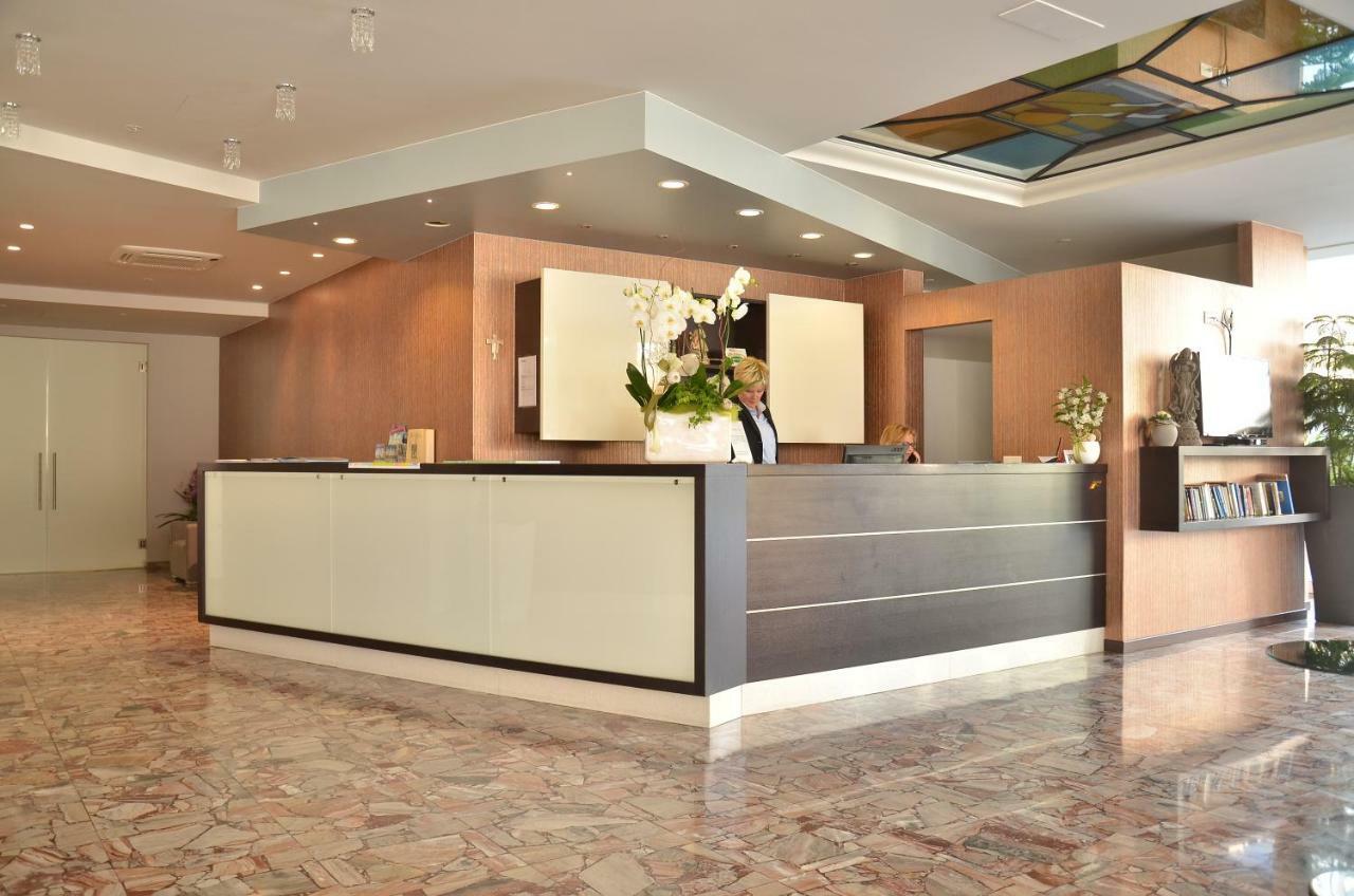 Hotel Amburgo Бибионе Экстерьер фото